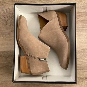NIB, Taupe/Beige/Sand Lucky Brand Suede Ankle Boot